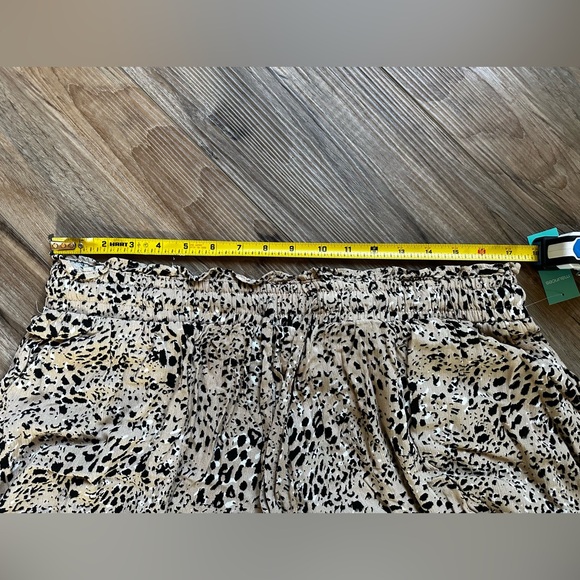 Maurice’s Paper Bag Shorts - Picture 4 of 5